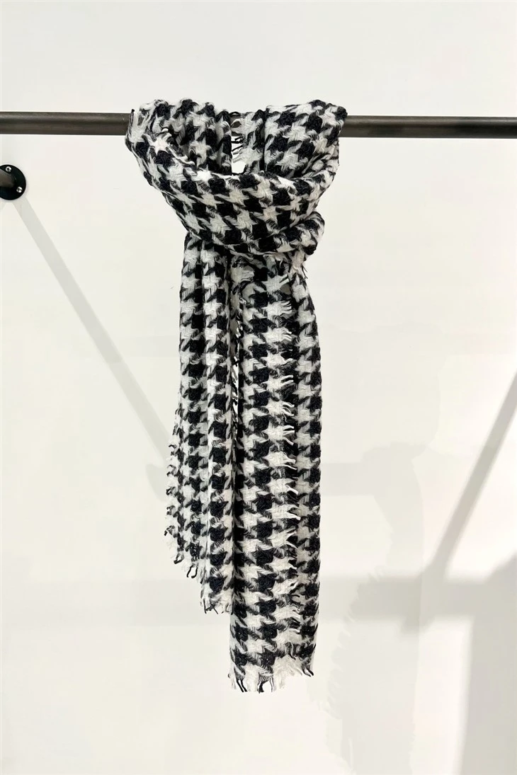 Formal Shawl