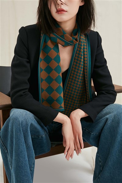 Tilpasset silkeskjerf